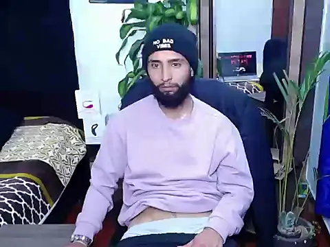 Snapshot of _noahdiaz chatting on February 21, 2026, 5:42 am noahdiaz online show from February 21, 2026, 5:42 am