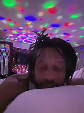 Snapshot of magic_man1085 chatting on February 26, 2026, 10:48 am magic man1085 online show from February 26, 2026, 10:48 am