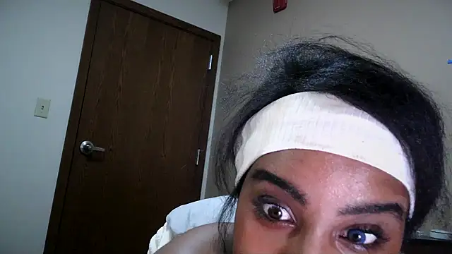 Snapshot of carcarby chatting on February 15, 2026, 1:17 am carcarby online show from February 15, 2026, 1:17 am