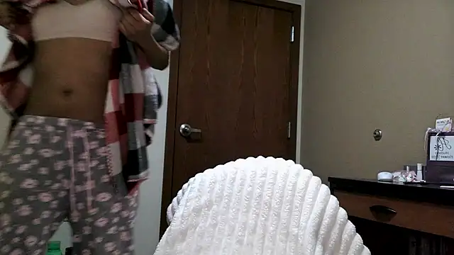 Snapshot of carcarby chatting on February 19, 2026, 7:05 am carcarby online show from February 19, 2026, 7:05 am