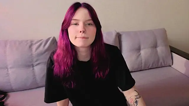 Julia Anis online show from March 29, 2026, 1:07 am