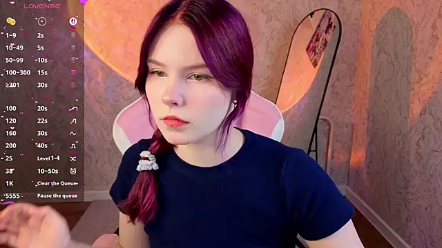 Julia Anis online show from April 11, 2026, 1:02 am