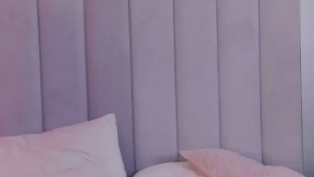 EileenElfie online show from March 2, 2026, 5:19 am