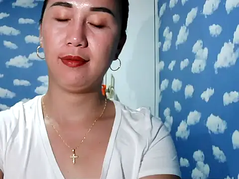 Kitty Bear02 online show from February 1, 2026, 12:14 pm