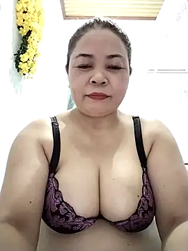 Baby-bigtits2026 online show from May 11, 2026, 10:16 am