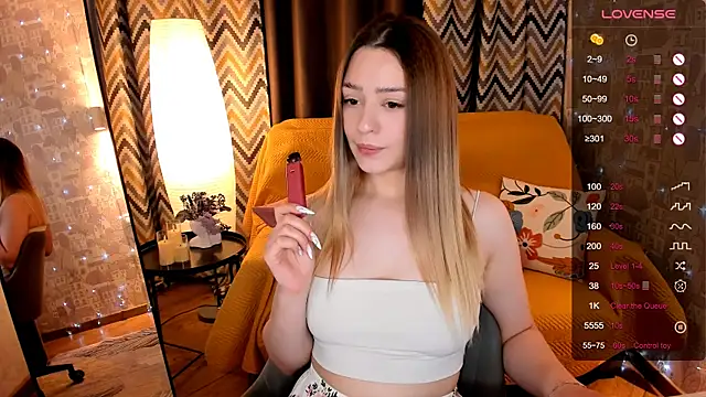 cherrykississ online show from April 28, 2026, 2:27 am