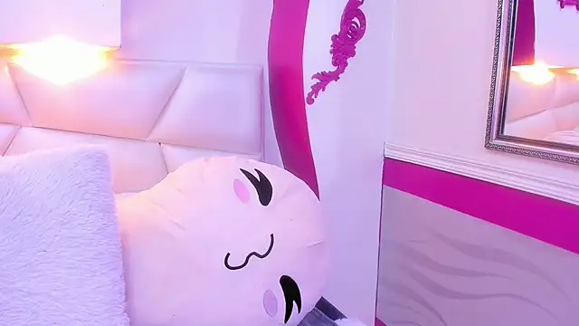 Keiry Paloma online show from March 19, 2026, 6:52 pm