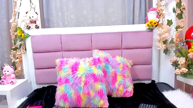 Snapshot of Keiry_Paloma chatting on February 19, 2026, 1:41 pm Keiry Paloma online show from February 19, 2026, 1:41 pm