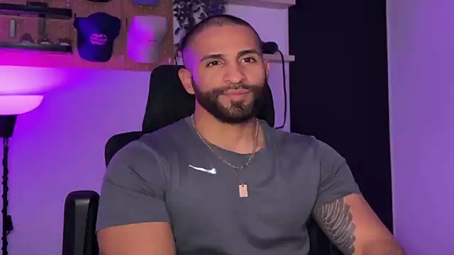 SamDornan51 online show from April 17, 2026, 3:42 am