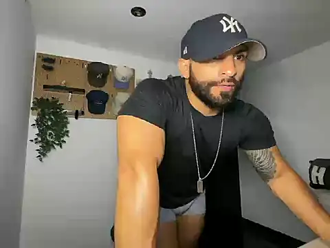 SamDornan51 online show from March 5, 2026, 11:54 pm