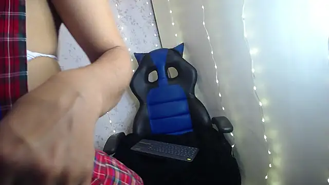 Snapshot of moriah_h chatting on February 27, 2026, 12:27 pm moriah h online show from February 27, 2026, 12:27 pm