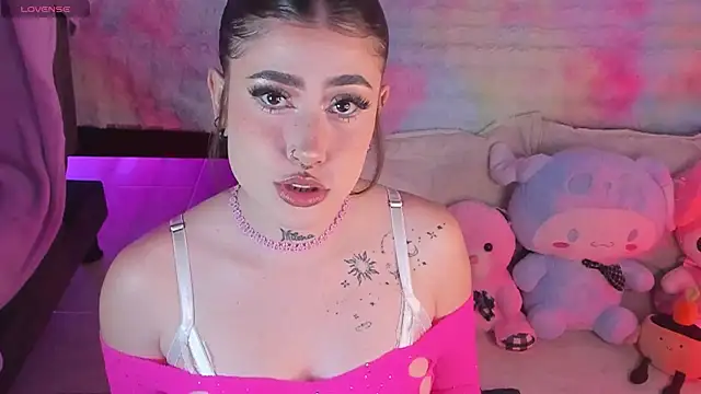 Tamara uwu online show from April 15, 2026, 10:54 pm