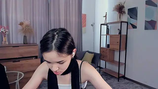 Snapshot of AvantgardAlone chatting on February 4, 2026, 8:09 am AvantgardAlone online show from February 4, 2026, 8:09 am