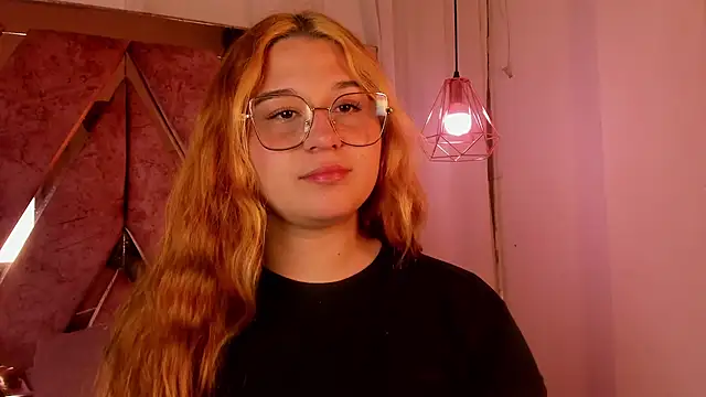 Snapshot of shantal_cooper_ chatting on February 5, 2026, 9:10 pm shantal cooper online show from February 5, 2026, 9:10 pm