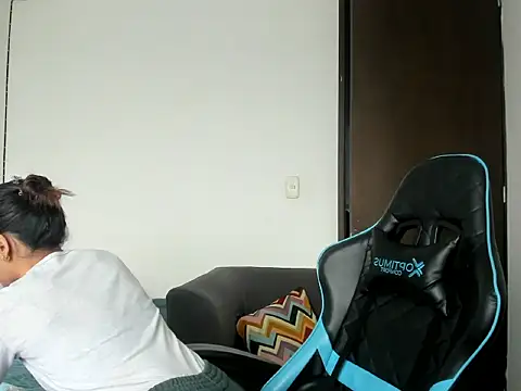 Megan Blue  online show from March 6, 2026, 3:18 pm