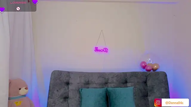 DannaCouper  online show from April 2, 2026, 3:41 pm