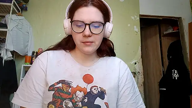 VannessaDillenbeck online show from February 13, 2026, 10:48 am