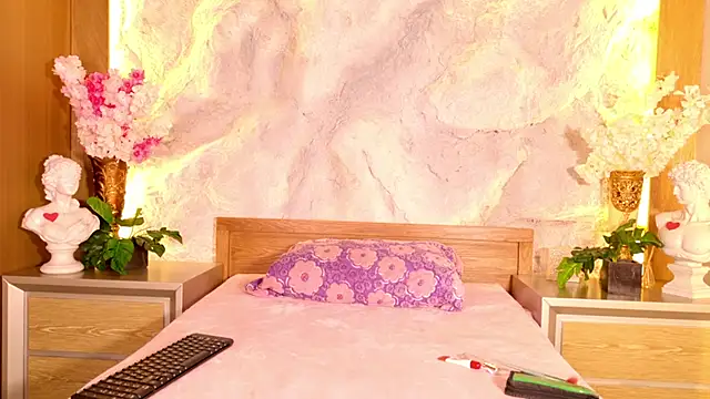 mollyjackson  online show from March 21, 2026, 10:46 pm