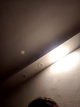 Snapshot of lej73 chatting on February 25, 2026, 9:03 pm lej73 online show from February 25, 2026, 9:03 pm