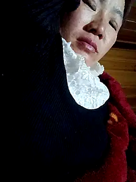 quynhbupbe11 online show from February 5, 2026, 2:13 pm