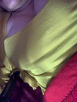 Star-sweet01 online show from March 10, 2026, 3:43 am