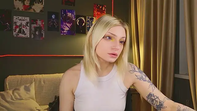 Snapshot of AvaSun chatting on February 9, 2026, 10:52 pm AvaSun online show from February 9, 2026, 10:52 pm