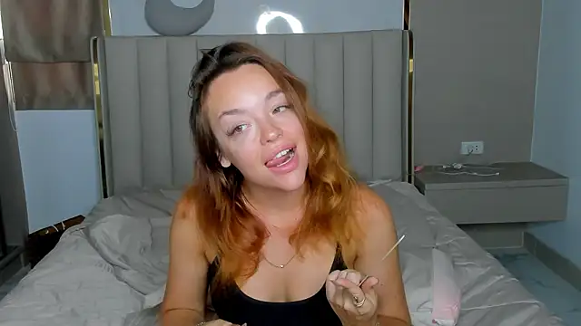 stellaa quenn online show from March 13, 2026, 12:15 am