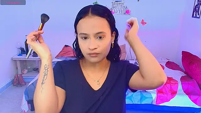 Kristin    online show from February 18, 2026, 2:53 am