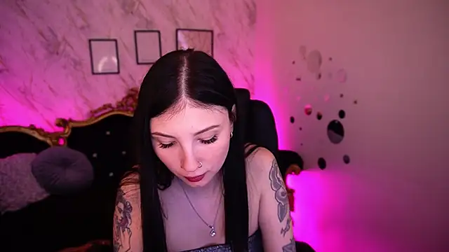 LunaaMay online show from April 15, 2026, 6:30 am