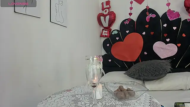 Snapshot of dahlialee chatting on February 14, 2026, 11:43 am dahlialee online show from February 14, 2026, 11:43 am