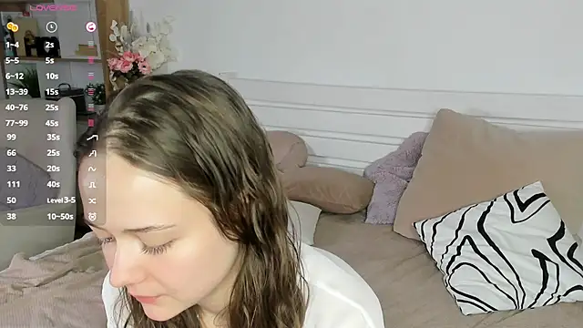 MalvinaTrafford online show from April 8, 2026, 9:49 pm