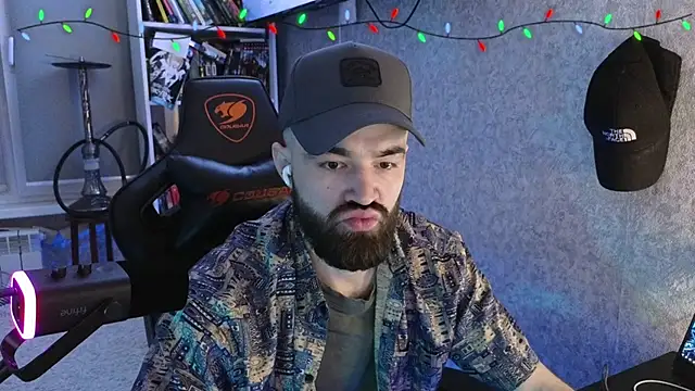 Snapshot of _Mostly_ chatting on February 8, 2026, 4:15 pm Mostly online show from February 8, 2026, 4:15 pm