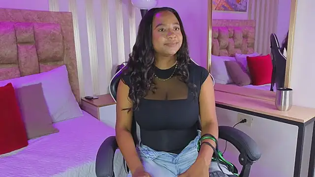 amara queen  online show from March 31, 2026, 1:35 pm