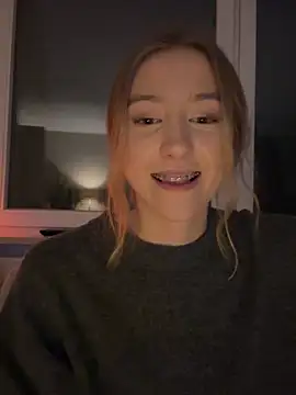 Snapshot of romyxxs chatting on January 31, 2026, 11:25 pm romyxxs online show from January 31, 2026, 11:25 pm