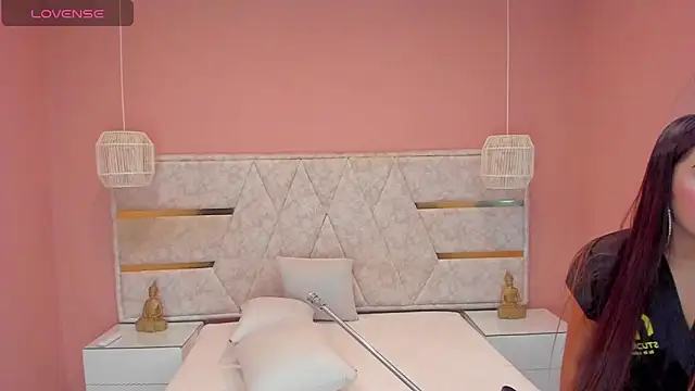  Kailythompson online show from February 26, 2026, 7:14 pm