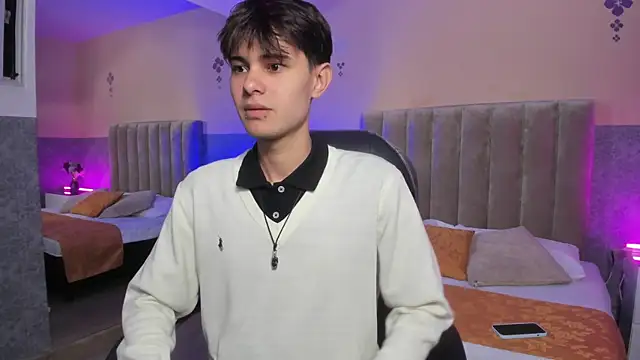 Derek Sinn online show from April 9, 2026, 8:04 pm