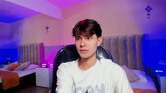 Derek Sinn online show from April 11, 2026, 8:01 pm