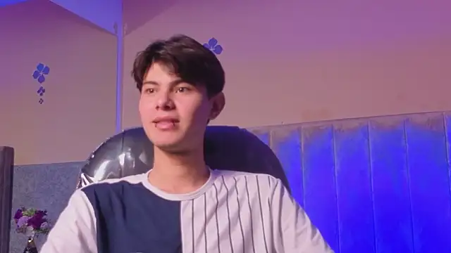 Derek Sinn online show from March 3, 2026, 7:54 pm