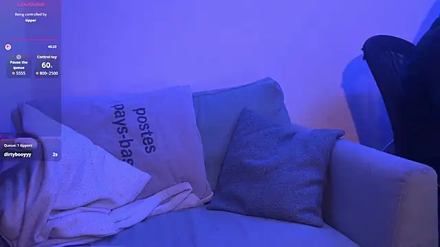 Snapshot of xBadRed chatting on February 11, 2026, 10:53 pm xBadRed online show from February 11, 2026, 10:53 pm