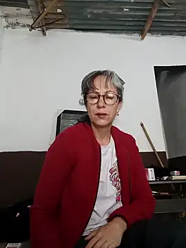 laurasofia45 online show from February 22, 2026, 1:24 pm