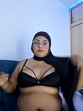 Amira-sultan online show from February 23, 2026, 9:04 pm