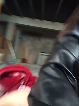 Snapshot of honeyyy110 chatting on February 10, 2026, 1:37 am honeyyy110 online show from February 10, 2026, 1:37 am