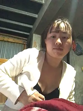 Snapshot of honeyyy110 chatting on February 24, 2026, 10:49 am honeyyy110 online show from February 24, 2026, 10:49 am