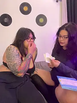 Snapshot of KittyTatts chatting on March 1, 2026, 1:49 am KittyTatts online show from March 1, 2026, 1:49 am