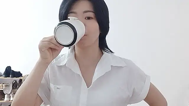 Nikishine online show from April 8, 2026, 2:46 am