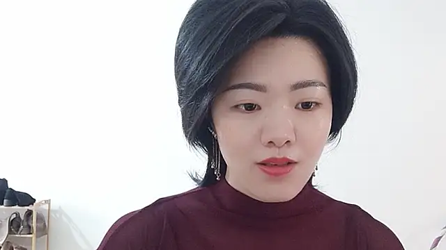 Nikishine online show from April 13, 2026, 1:31 am