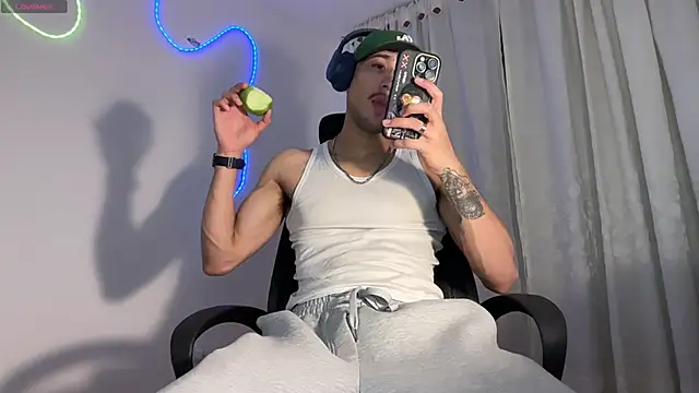 rafael stone11 online show from March 12, 2026, 3:12 am