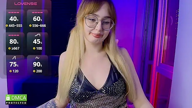 AdeLuna online show from February 15, 2026, 10:09 pm