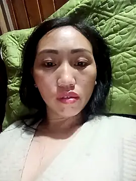 hot-luna- online show from April 2, 2026, 7:53 pm