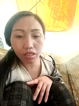 hot-luna- online show from April 2, 2026, 7:48 am